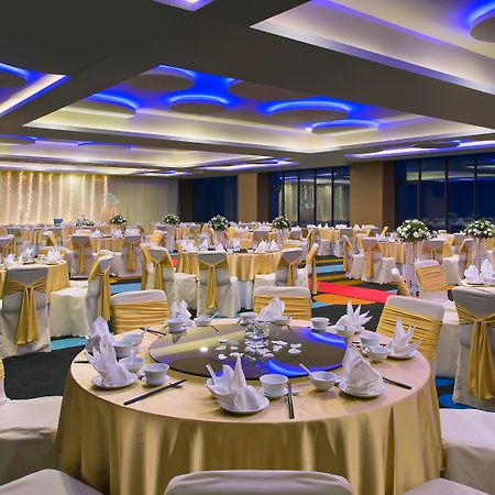 Mercure Penang Beach Tanjung Bungah  Exterior foto